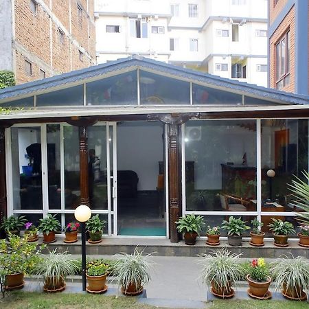 Bouddha Green Hotel Kathmandu Bagian luar foto