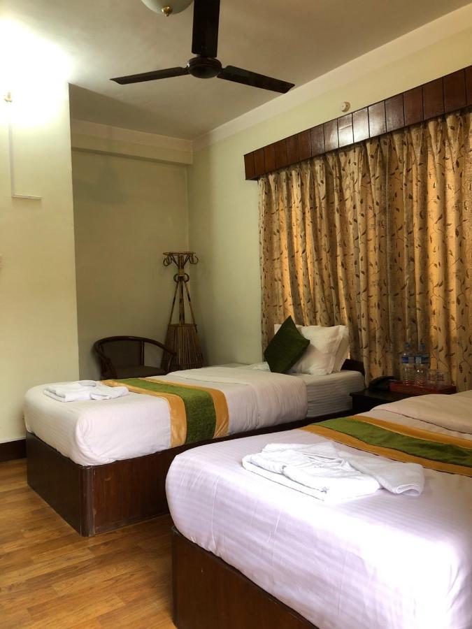 Bouddha Green Hotel Kathmandu Bagian luar foto