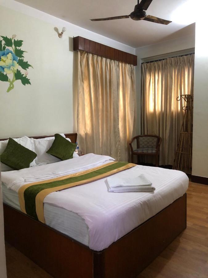 Bouddha Green Hotel Kathmandu Bagian luar foto