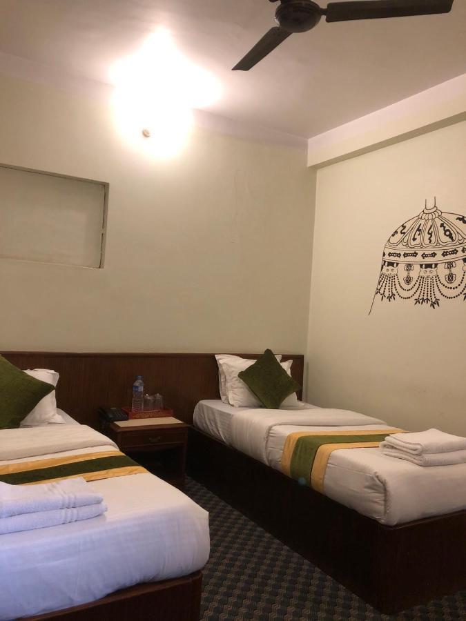 Bouddha Green Hotel Kathmandu Bagian luar foto