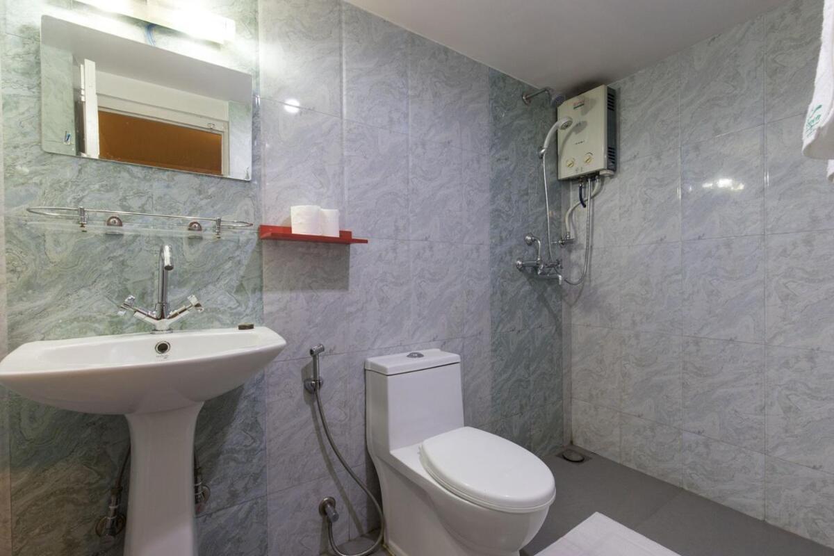 Bouddha Green Hotel Kathmandu Bagian luar foto