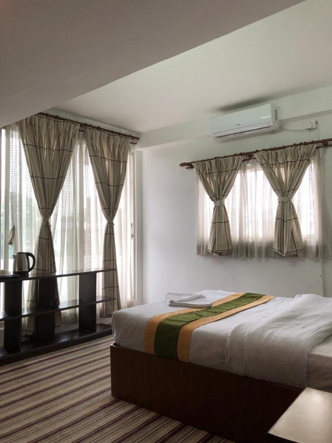 Bouddha Green Hotel Kathmandu Bagian luar foto
