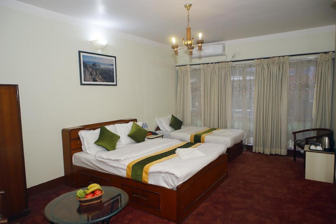 Bouddha Green Hotel Kathmandu Bagian luar foto